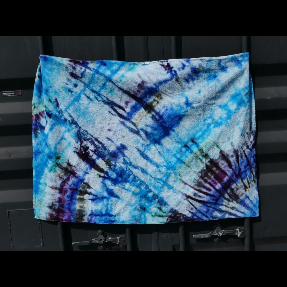 Tie-dye oversized bath towel